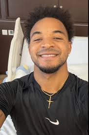 Xuan Son will return to the hospital for rehabilitation after Tet, but for  now, he's going home to his wife!