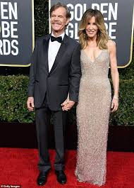 Simone biles sends birthday wishes to nfl star boyfriend jonathan owens as he celebrates at home while she prepares. Felicity Huffman Tragt Eine Vassar Hoodie Fur Eine Soziale Distanz Treffen Mit Einem Freund In La Aktuelle Boulevard Nachrichten Und Fotogalerien Zu Stars Sternchen