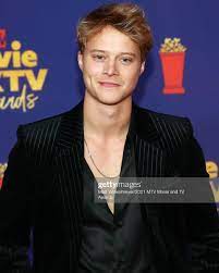 Maybe you would like to learn more about one of these? Kel Awf S Tweet Eu Sou Muito Cadelinha Do Rudy Pankow Mtvawards Trendsmap