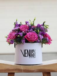Send freshest flowers from our website to your dearest ones in manchester. 9 Best Florists For Flower Delivery In Manchester Petal Republic