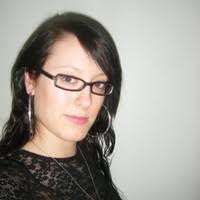 Stephanie Brabant's Instagram, Twitter & Facebook