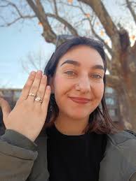 Identify and value jade pendant?