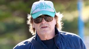 Iconic Aussie soap star looks unrecognisable as he takes daughter for a  walk