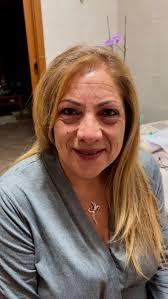 Scopri il make-up e l’acconciatura mozzafiato che ho realizzato sulla  bellissima Mina! Un look sofisticato e glamour, perfetto per eventi  speciali. Il trucco mette in risalto gli occhi con un tocco ...