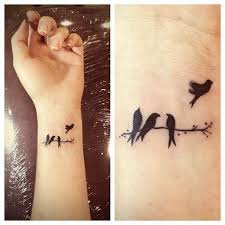 Debora Iglesias Totto Birdtattooback Debora Iglesias Totto In 2020 Bird Tattoo Wrist