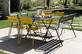 Un abri jardin métal s'intègre parfaitement dans votre environnement pour un gain de place optimum. Monceau Armchair Outdoor Furniture Of Steel
