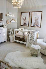 Le beige est le nouveau blanc en matière de déco. 1001 Idees Pour La Decoration Chambre Bebe Fille Comment Organiser La Chambre De Votre Fillette Decoration Chambre Bebe Chambre Bebe Deco Chambre Bebe