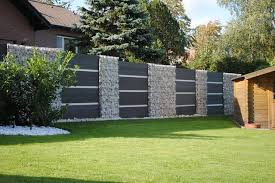 Gabionen Kombiniert Mit Wpc Sichtschutzelementen Amenagement Jardin Amenagement Jardin Longueur Barriere Jardin