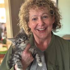 Jody Phelps's Instagram, Twitter & Facebook