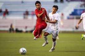 Asnawi mangkualam bahar (4 ekim 1999, makassar ), endonezyalı bir futbolcudur liga 1 kulübü psm makassar ve endonezya milli takımı sağ bek veya defansif orta saha oyuncusu olarak oynayanlar. Punya Tekad Kuat Asnawi Mangkualam Rela Potong Gaji Demi Bermain Di Korea Selatan Halaman All Kompas Com