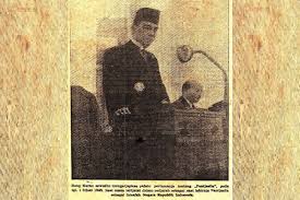 Someone yg buat aku akan cakap aku sayang dia setiap minit tanpa aku rase bosan. Hari Ini Dalam Sejarah 1 Juni 1945 Hari Lahirnya Pancasila