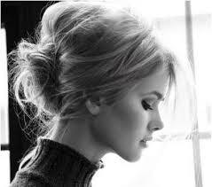 Sasha Laurie's Instagram, Twitter & Facebook