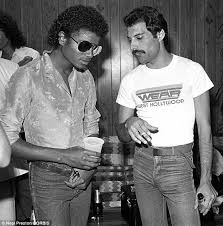 Michael Jackson There Must Be More To Life Than This Freddie Mercury And Michael Jackson 1982 Oldschoolcelebs Freddie Mercury Michael Jackson Micheal Jackson Michael Jackson