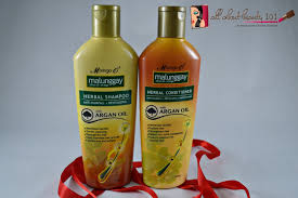 Pure cosmetic argan oil free from any additive. Product Review Moringa O2 With Argan Oil Shampoo And Conditioner All About Beauty 101