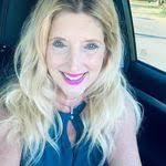 Lorrie Niessen's Instagram, Twitter & Facebook