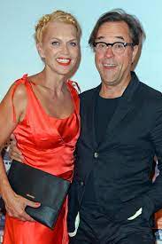 Jetzt meldet sich ein schauspielkollege zu wort und stellt . Jan Josef Liefers So Suss Gratuliert Er Seiner Tochter Zur Volljahrigkeit Gala De