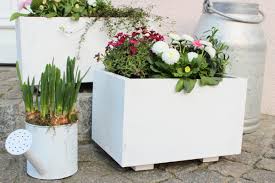 Blumenkübel und tröge aus beton: Diy Pflanzkubel Aus Holz Selber Bauen Bauplan Diycarinchen Diy Blog