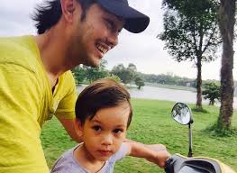 Mig online berjaya mendapatkan interview secara eksklusif dengan farid kamil selepas berita gembira diana danielle yang baru je disahkan hamil. Diana Danielle Kini Sah Hamil Anak Kedua