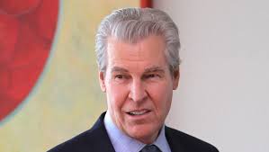 How much local CEO pay rose in 2015