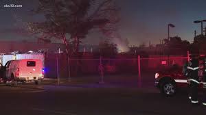Smoke alarms shall be installed in the following locations: Firefighters Contain Two Alarm Fire Near Sacramento Railyards Abc10 Com