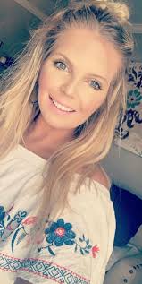 Please welcome Randi Bruce from Texas to helpateacher.com!❤️💚 Randi  teaches 1st grade and would love to help her students grow and learn  through reading. 😊 Please read her post and check out