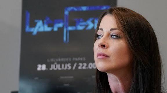aktrise Linda Kalniņa — Delfi