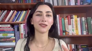 Kendini cinsel terapist olarak tanıtan Buse Aydına para cezası