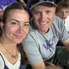 Linda Helzer's Instagram, Twitter & Facebook