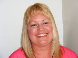 Wendi Thornton's Instagram, Twitter & Facebook