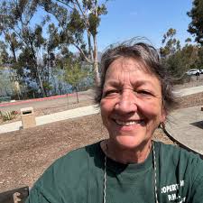 When is the best time to dig up asparagus?