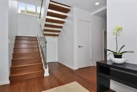 Sebagai solusinya, kamu bisa menerapkan desain tangga rumah minimalis bentuk spiral. 20 Model Tangga Rumah Minimalis Yang Cocok Untuk Rumah Mungil