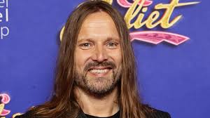 Max Martin's Songwriting & Production Mastery: A Deep Analysis