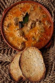 Fergese Me Melci Apo Tave Dheu Ricetta Tradizionale Albanese Albanian Recipes Albanian Cuisine Macedonian Food