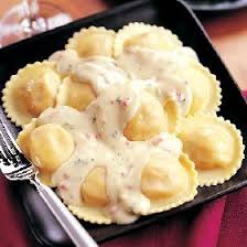 Maine Lobster Ravioli W White Wine Butter Sauce Nourriture Cuisine Petits Plats