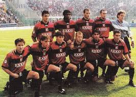 Salernitana 2019/2020 fikstürü, iddaa, maç sonuçları, maç istatistikleri, futbolcu kadrosu, haberleri, transfer fikstür sayfasında salernitana takımının güncel ve geçmiş sezonlarına ait maç fikstürüne. Classic Calcio Kits Salernitana Home 1998 1999 The Gentleman Ultra