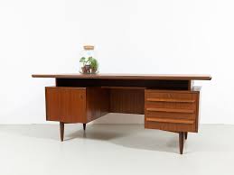 Sie können einen schreibtisch bequem online kaufen, und im berlin selbst abholen. Teak Schreibtisch 60er Jahre 926 Magasin Mobel Vintage Midcentury Modern