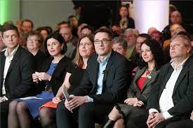 Karácsony nem él fényűző életet. Median Karacsony Gergely Utolerte Orban Viktort Propeller