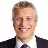 400+ profilů „Embley“