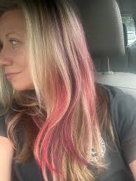 Hairstylist between cookeville and Livingston that can do this color?
