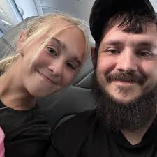 Who can be a men's double partner in Chicago?