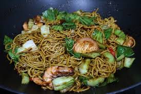 Resepi buah melaka ini kiriman kak raja. Mee Goreng Basah Azie Kitchen