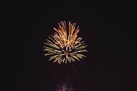 tumblr l53q9l3jg71qbx0yzo1 500 gif 500 332 christmas lights fireworks lights