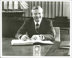 Member of the ontario pc party who served as the 18th premier of ontario from 1971 to 1985. Premier William Davis Canada Autographed Signed Photograph Historyforsale Item 273516