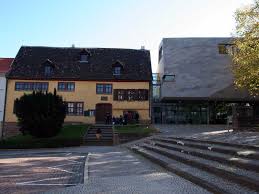 Zuvor gab es einen kleinen empfang anlässlich des umzugs von der marienstraße in die zentrale stadtlage. Wartburgstadt Eisenach
