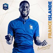 Mandanda se troue, le gros plan qui fait mal. The French Team Unveils A New Jersey For Its 100th Anniversary Wave