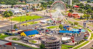 Looking For Family Fun In Branson Plan Your Trip To The Track Fun High Rise And Classic Go Kart Tracks Lase Branson Attractions Welk Resort Branson Missouri
