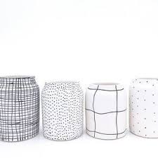 Black And White Pot Painting Ideas Pottery Pottery Patterns Handmade Pottery Diy Pottery