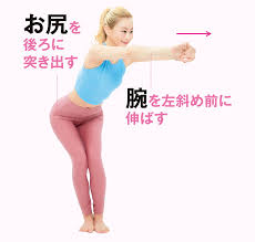 重心が取りやすく効率のいいスクワット「お尻ひっぱりポーズ」／ayayoga美背中ダイエット