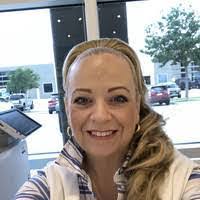 Tamara Kinder's Instagram, Twitter & Facebook