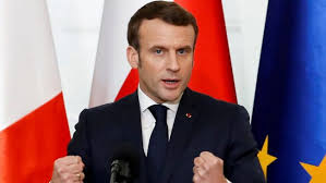 France : Emmanuel Macron veut "libérer l'islam en France des influences  étrangères"